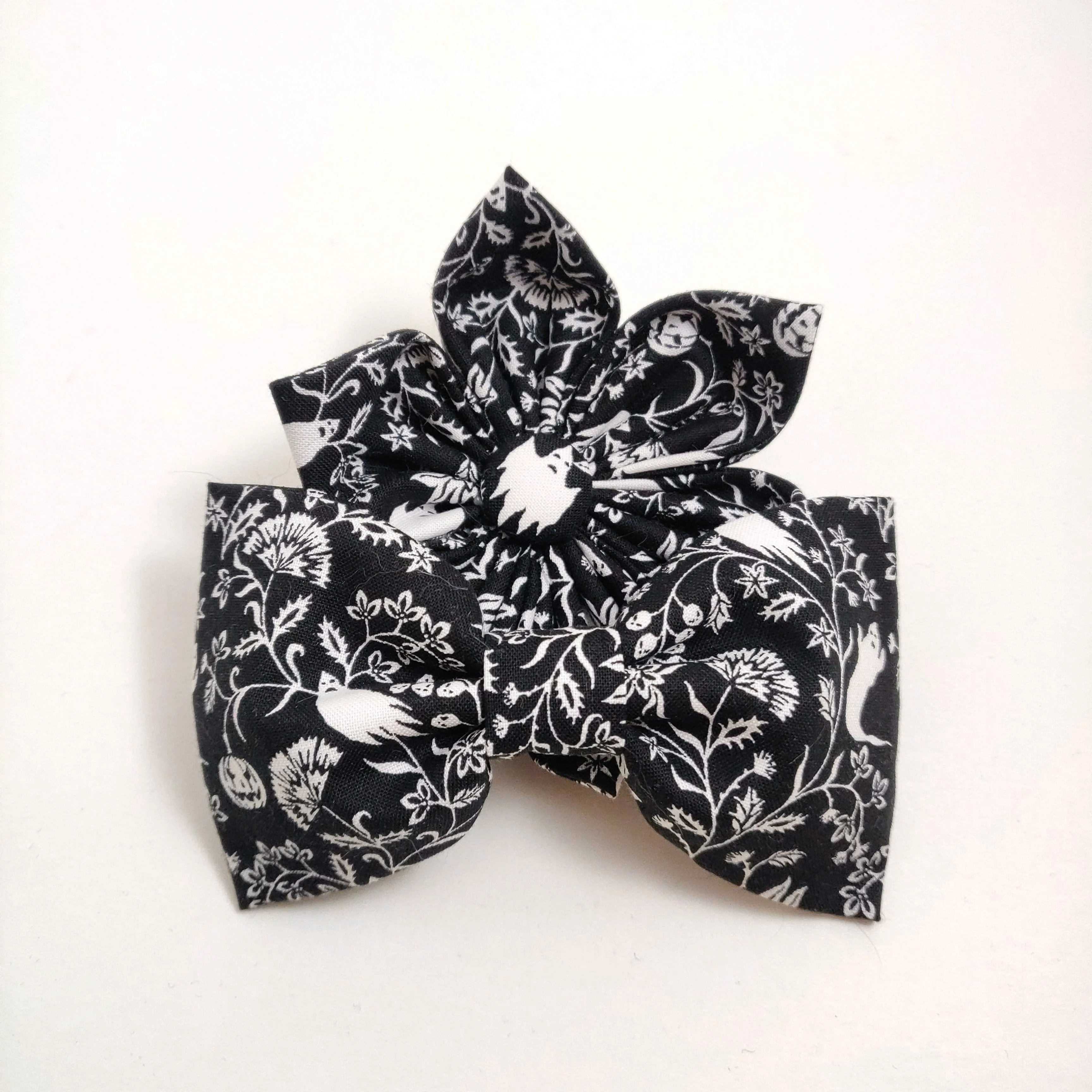 Pretty Spooky Collar Flower/Bow Tie Charlotte's Pet