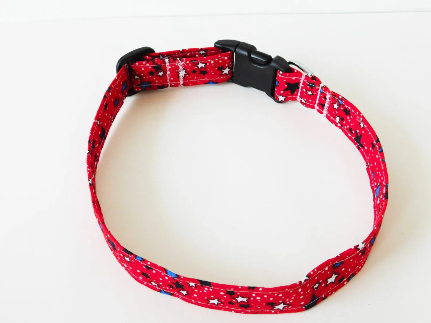 Red Stars dog collar/ cat collar Charlotte's Pet
